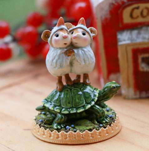 Wee Forest Folk Twelve Days of Christmas TD-2 "Two Turtle Doves"Limited