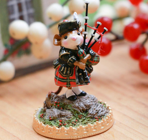 Wee Forest Folk 12 Days of Christmas TD-11 "Eleven Pipers Piping" Limited